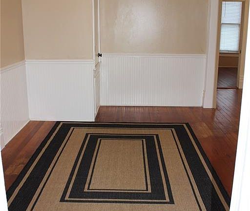 5th image of 607 Mills St