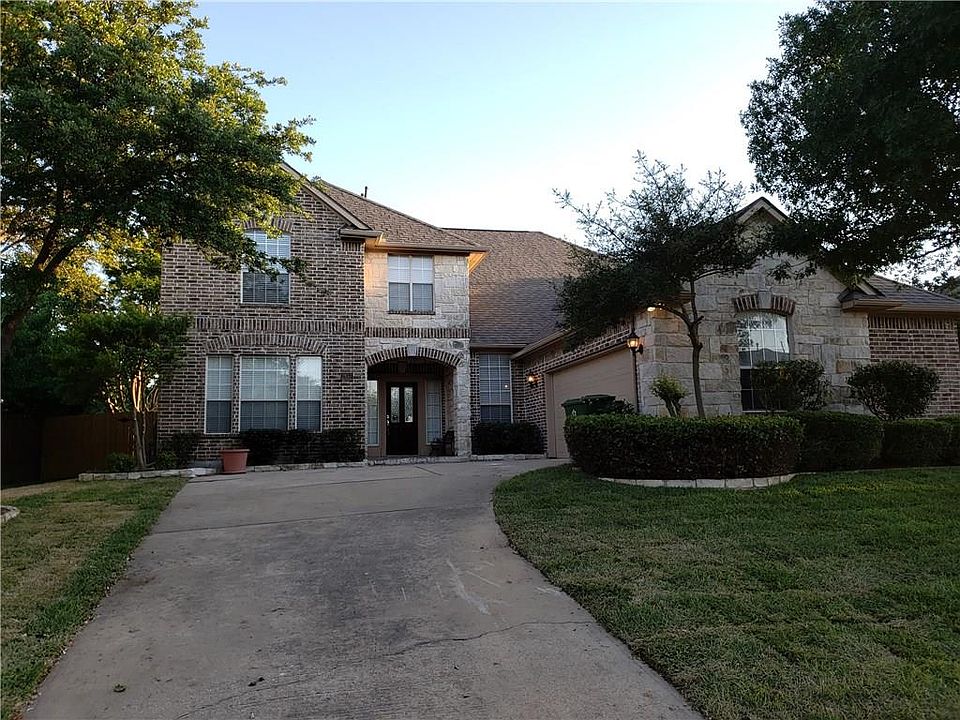 1st image of 2613 Princeton Dr