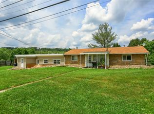 110 Saltarka Ln APT 2, Zelienople, PA