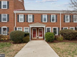 3070 S Abingdon St, Arlington, VA 22206