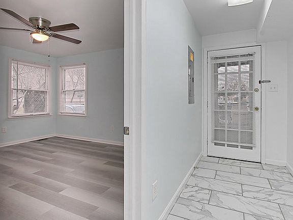 4th image of 2700 S Eads St #1