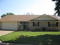 1st image of 110 Mockingbird Ln
