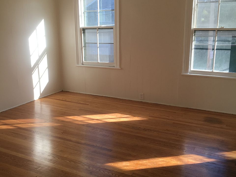 1st image of 3 Sheridan Ave #2