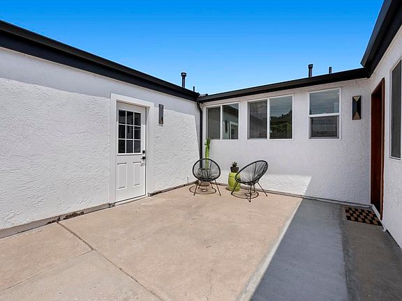 5th image of 2157 Finch Ln