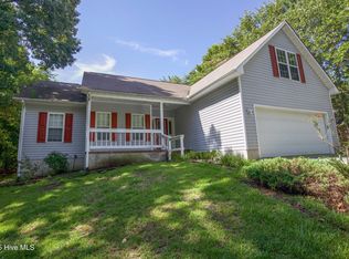130 Pinecone Court, Seven Lakes, NC 27376