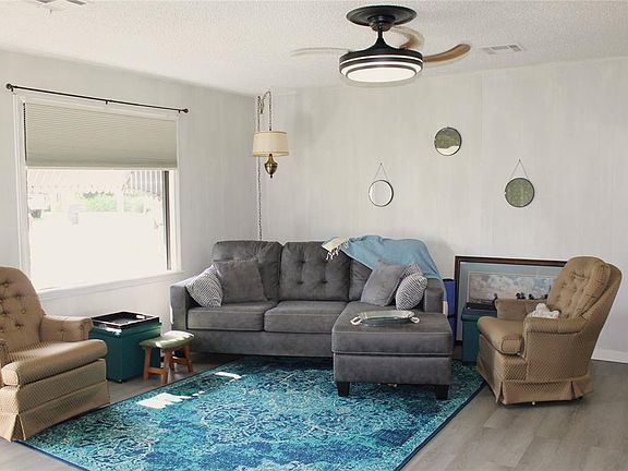 5th image of 209 S Ruth Ave