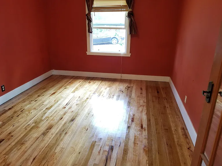 6109 Tehama Ave — Photo 8
