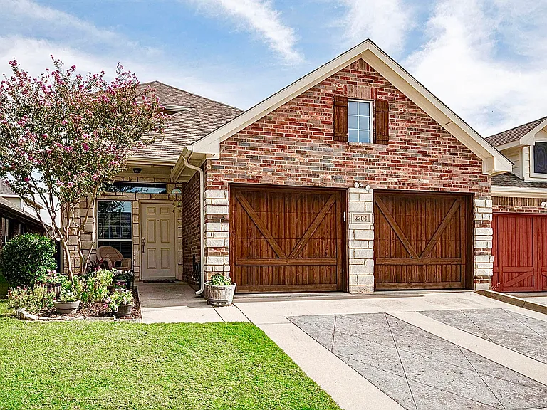 2204 Paige Ct — Photo 41
