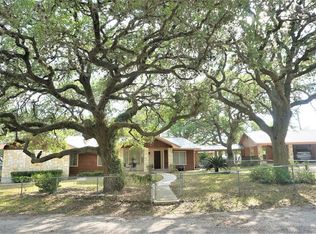 4295 County Road 304, Beeville, TX 78102