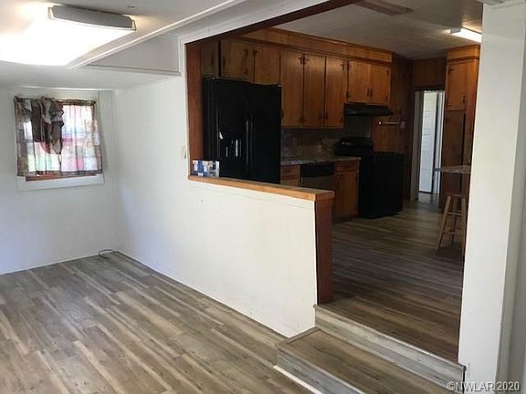 2nd image of 2538 Broadway Dr