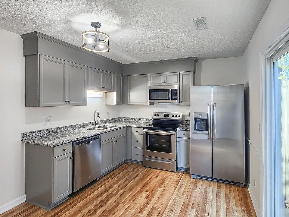 2019 Ball Park Rd #F