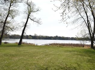W379S4725 E Pretty Lake Rd, Dousman, WI 53118