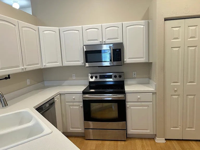 12220 Winding Woods Way — Photo 15