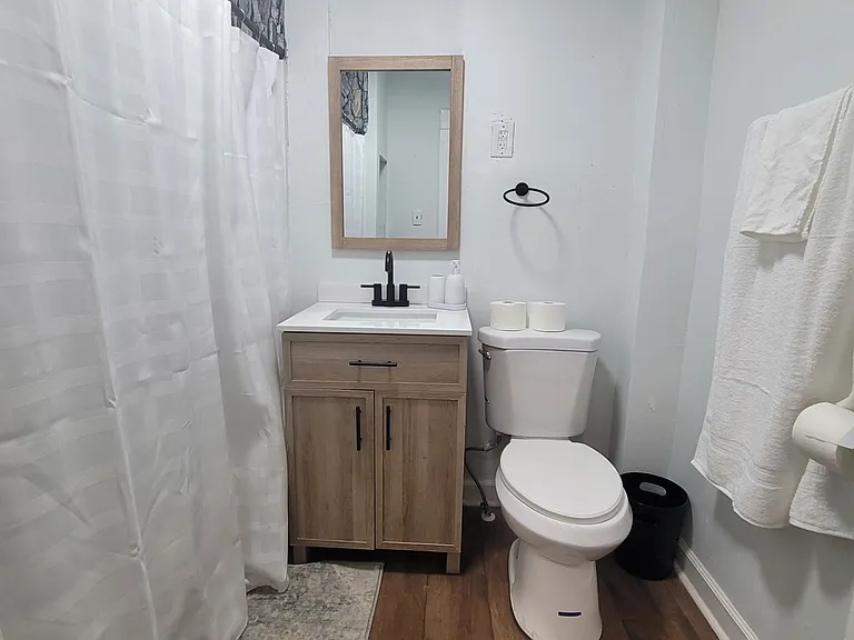 426 W King St #A — Photo 8