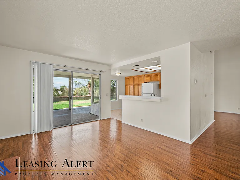 27653 Myrin Ct — Photo 8