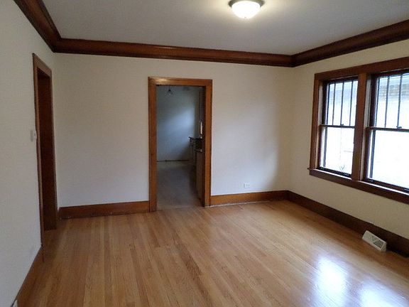 3rd image of 5234 Hoffman St
