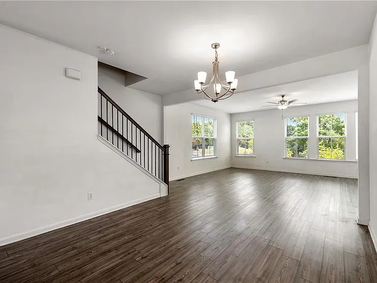 307 Danville Ave — Photo 13