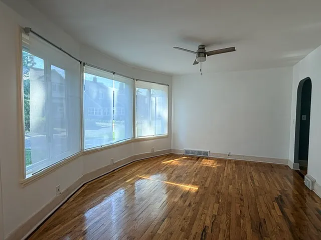 Living room/front room