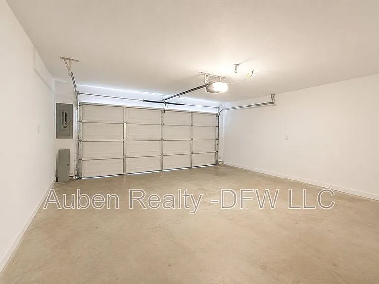 434 Chestnut Ln — Photo 10