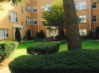 4619 Davis St APT 1W, Skokie, IL 60076