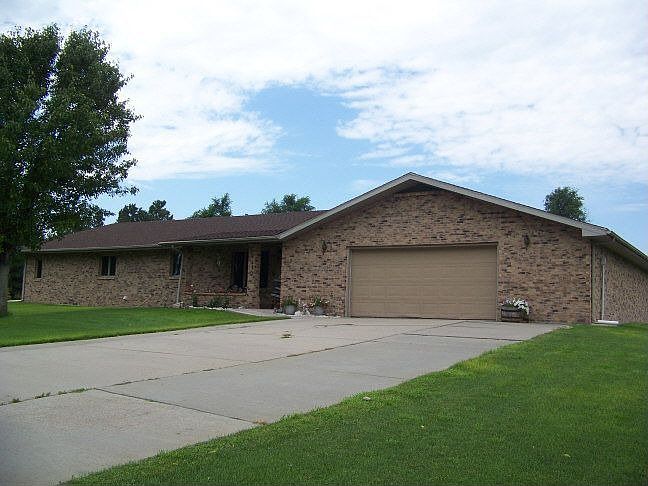 1st image of 9110 Lakeview Dr