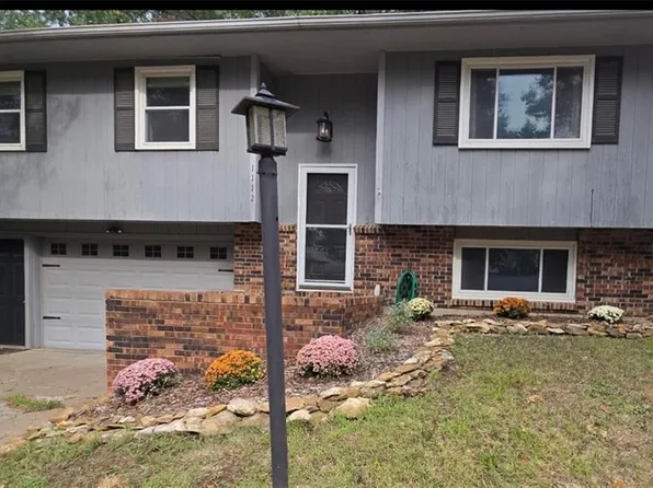 1112 Randall Rd, Lawrence, KS 66049