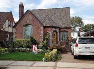 15730 92nd St, Howard Beach, NY 11414