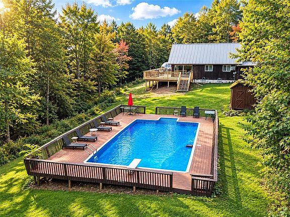 5th image of 143 Terrace Dr