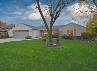 8724 Woodstream Dr, Fort Wayne, IN 46804