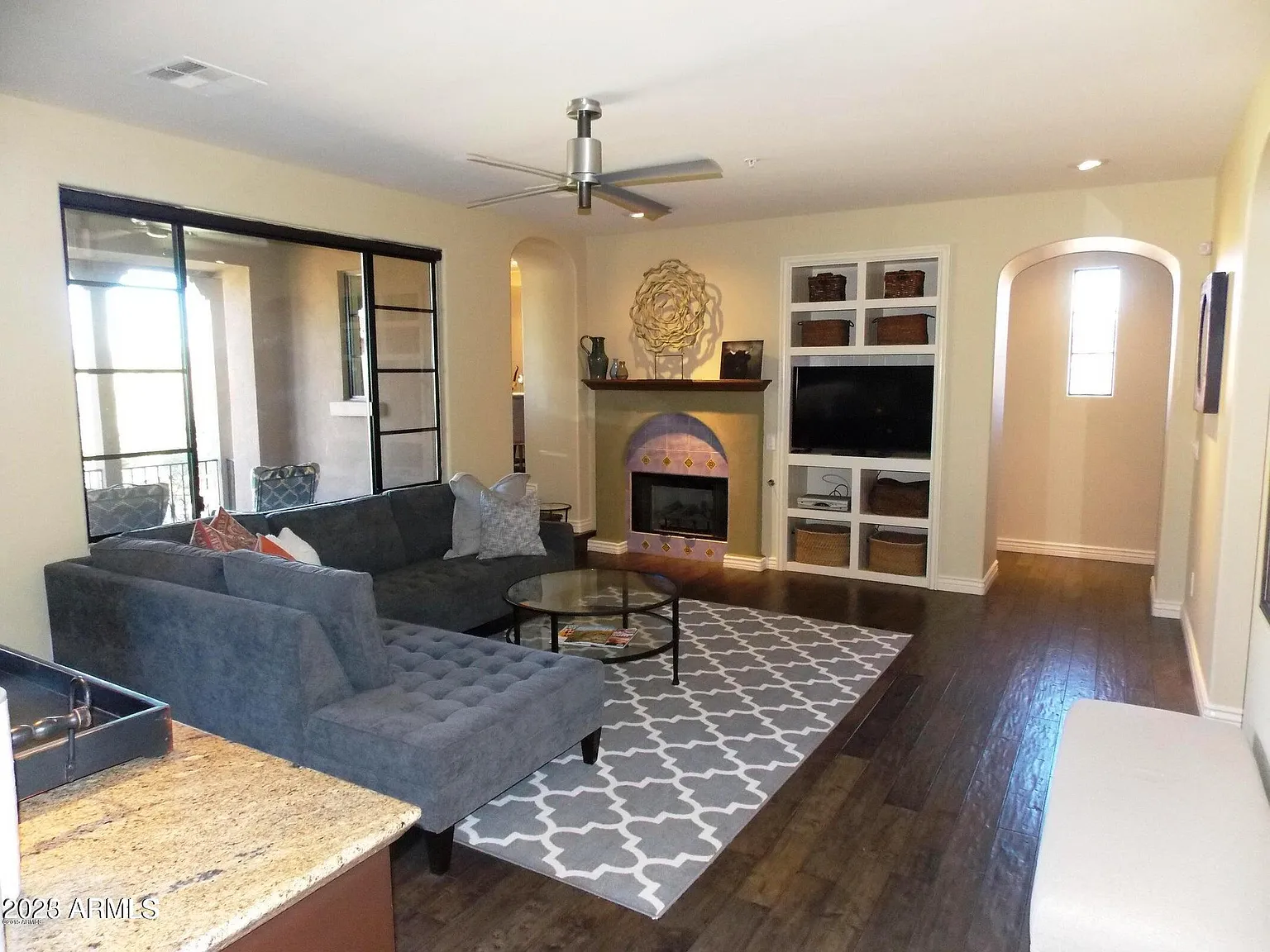 2 bed, 2.0 bath, 1456 sqft, $4,995 — Photo 3