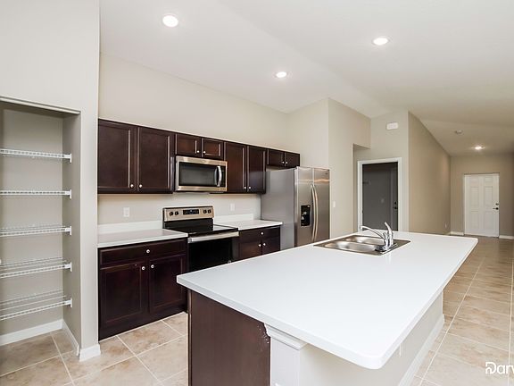 4th image of 2267 Whiteside Ave SE