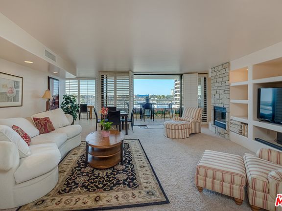 5th image of 4314 Marina City Dr
