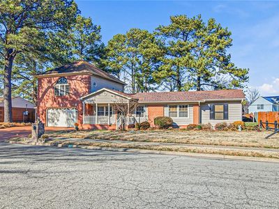 909 King Arthur Dr, Chesapeake, VA, 23323
