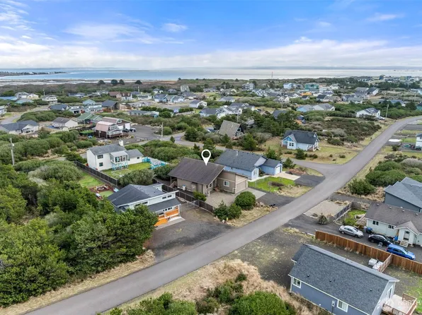 1256 Channel Avenue SW, Ocean Shores, WA 98569