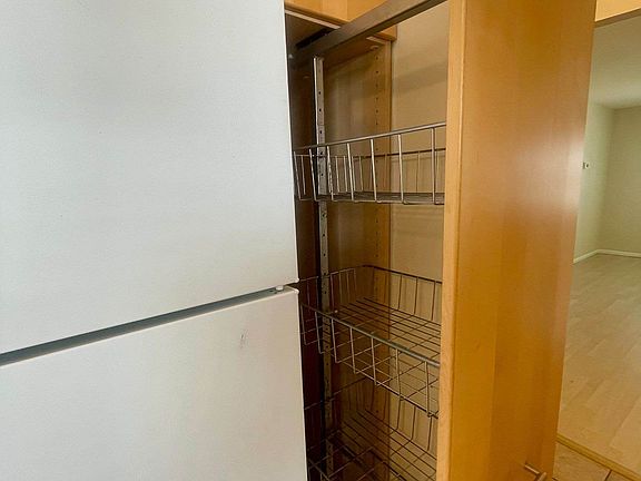 3rd image of 5755 Cloverdale Blvd #1