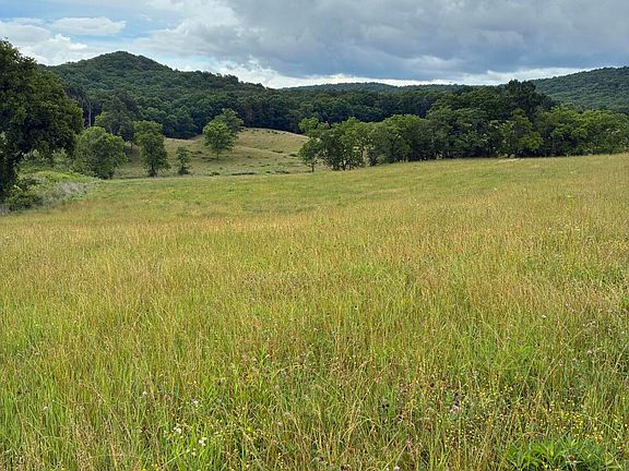 3rd image of 1234 Hart Pike