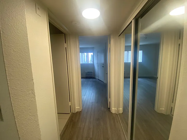 Rodeo Apartments — Photo 10