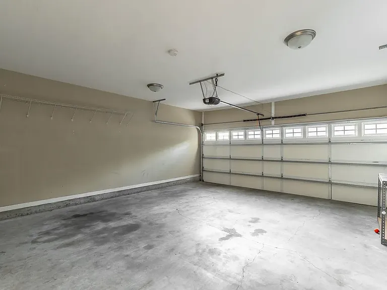 4102 Regency Ct — Photo 26