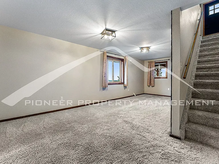 1334 Ponderosa Dr — Photo 21