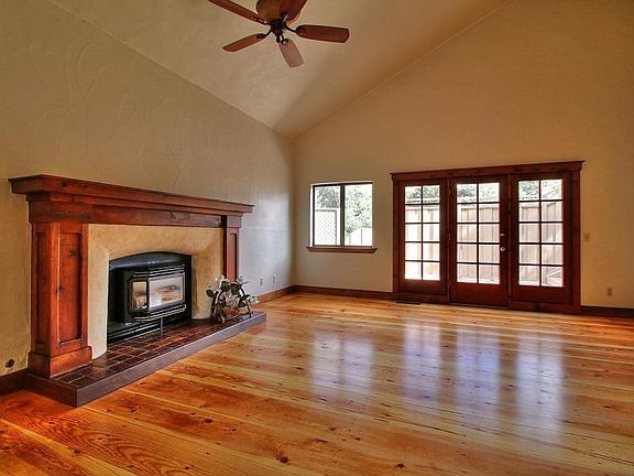 2nd image of 210 Brook Knoll Dr