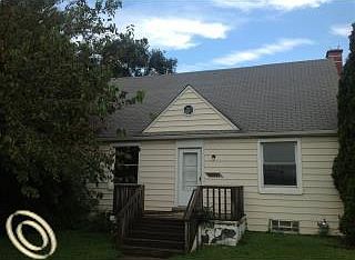 5th image of 21931 Caledonia Ave