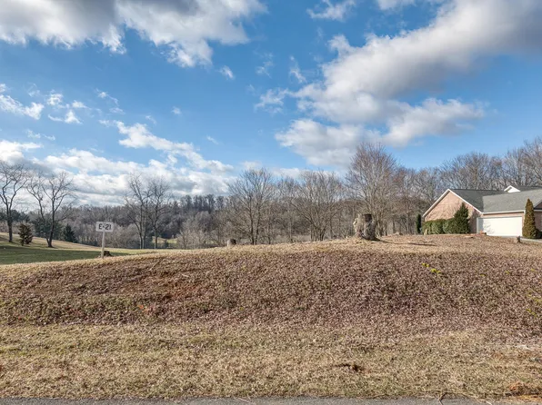 197 Pebble Beach Dr, Bristol, VA 24202
