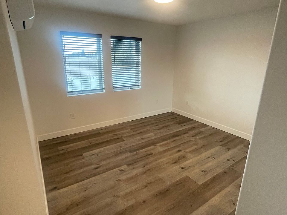 2nd bedroom with mini split Ac/heat view