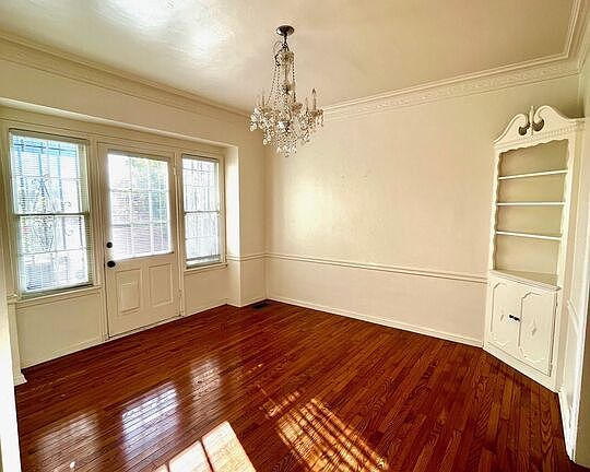 5th image of 10817 Lindbrook Dr