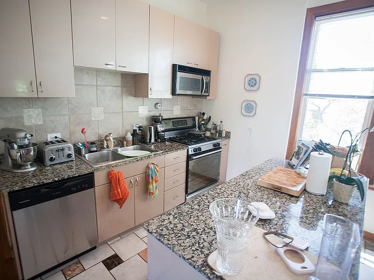 901 N Winchester Ave #3F — Photo 14