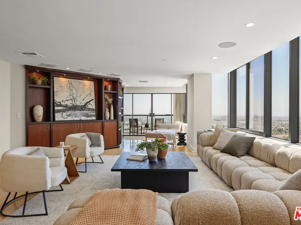 10724 Wilshire Blvd APT 1402, Los Angeles, CA 90024