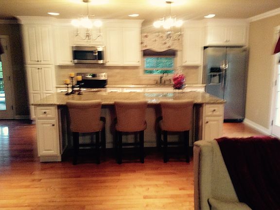 3rd image of 139 Virginia Dr