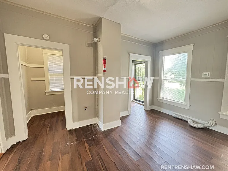 696 Decatur St — Photo 19