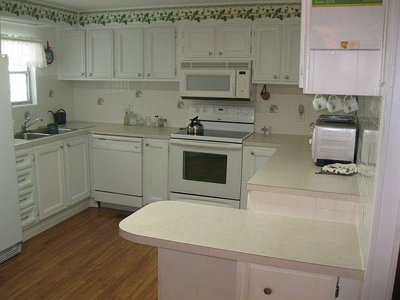 3rd image of 423 Palo Verde Dr