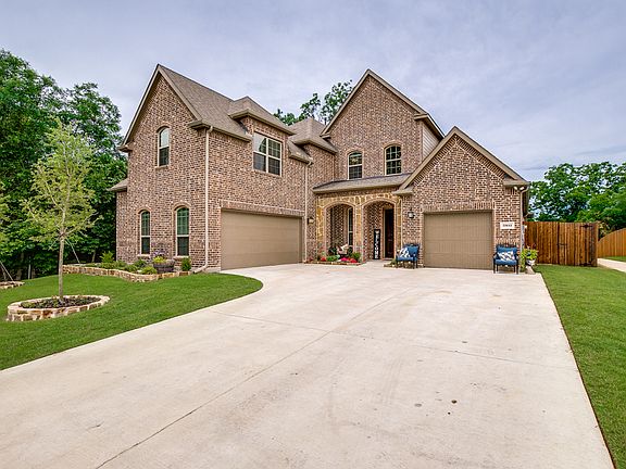 2nd image of 3851 Whitman Dr
